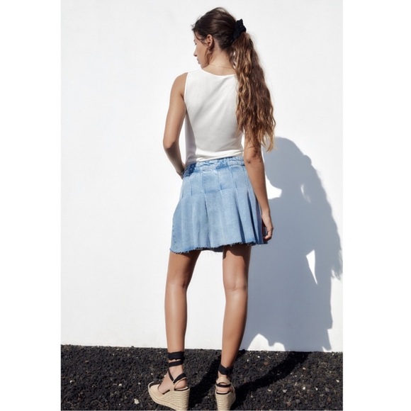 ZARA PLEATED DENIM SKIRT - Picture 9 of 11